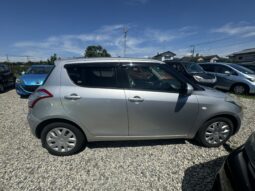 
										2012 Suzuki Swift full									