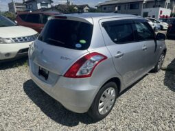 
										2012 Suzuki Swift full									