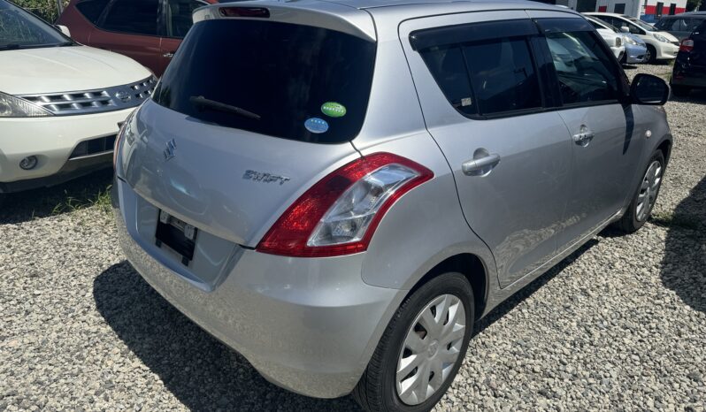 
								2012 Suzuki Swift full									