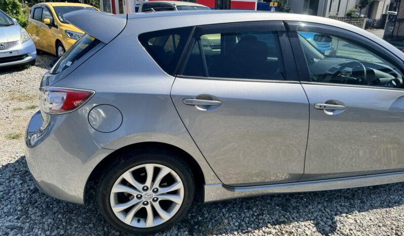 
								Mazda Axela Sport 2011 full									