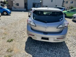 
										Mazda Axela Sport 2011 full									