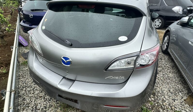 
								Mazda Axela 2011 full									