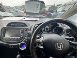 
										Honda Fit Shuttle Hybrid 2012 full									