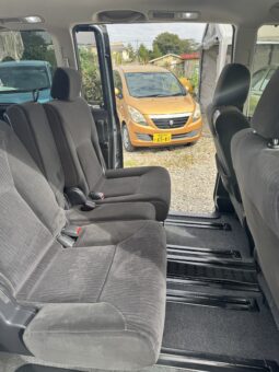 
										Nissan Serena 2010 full									