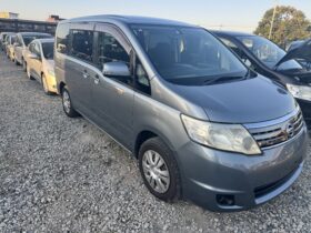 Nissan Serena 2010