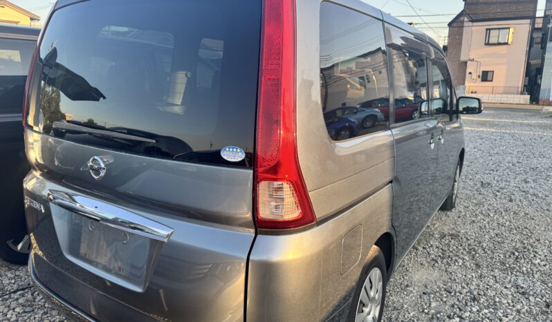 
								Nissan Serena 2010 full									