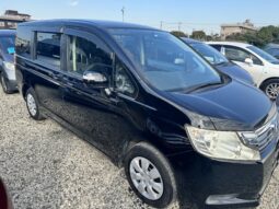 
										Honda Stepwagn 2010 full									