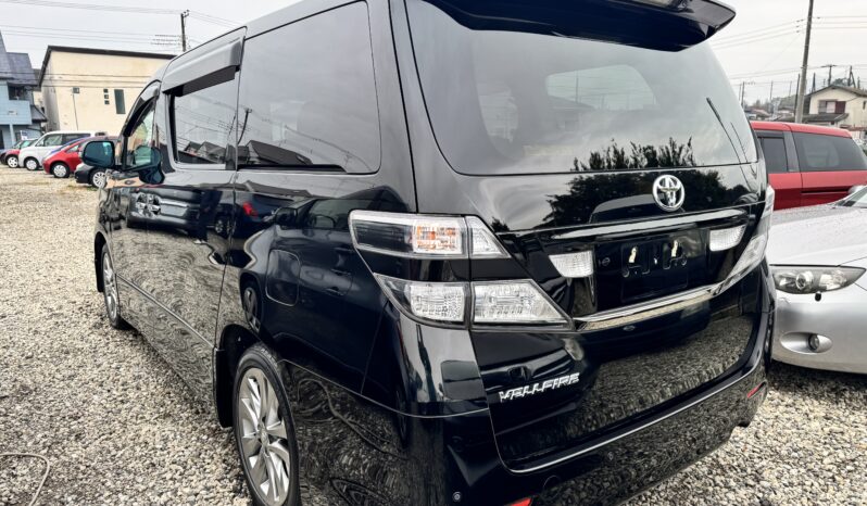 
								Toyota Vellfire 2011 full									