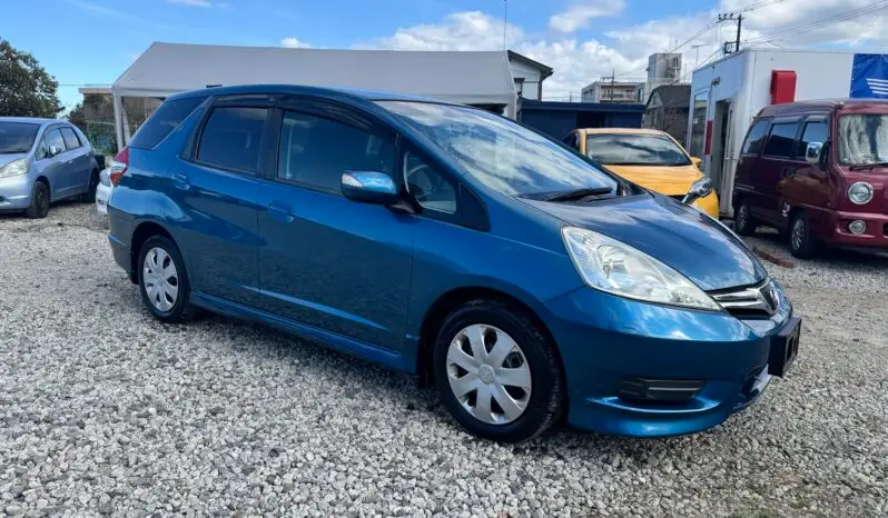 
								2011 Honda Fit Shuttle full									