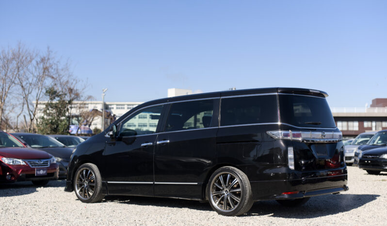 
								Nissan Elgrand 2010 full									