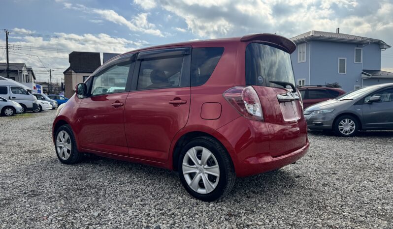 
								2008 Toyota Ractis full									