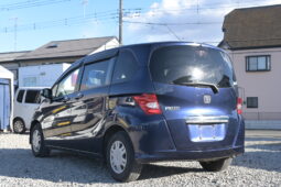 
										2009 Honda Freed Blue full									