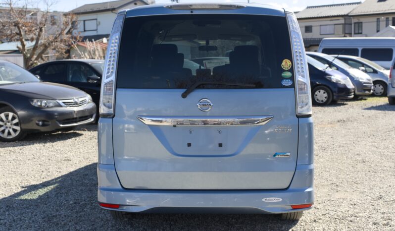 
								2013 Nissan Serena S-Hybrid full									