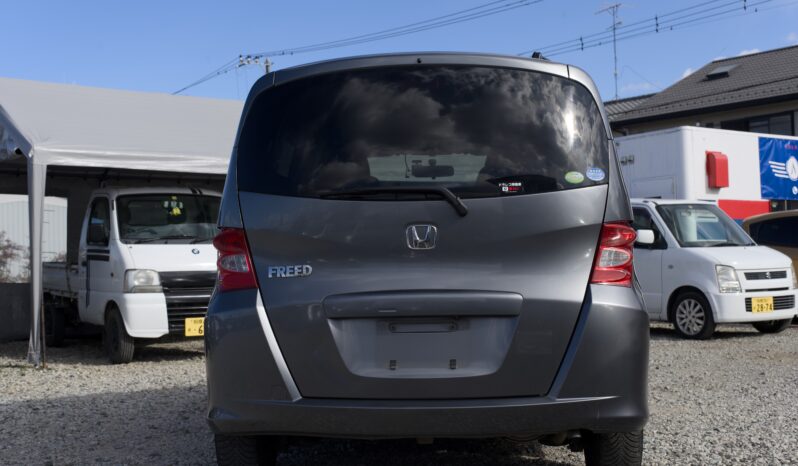 
								2009 Honda Freed Gray full									