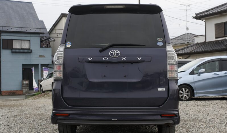 
								2010 Toyota Voxy full									